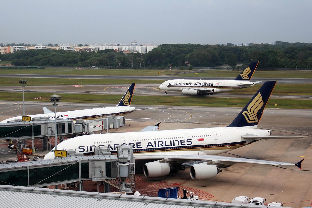 【新加坡住宿】樟宜機場皇冠假日酒店 -全球最佳機場酒店，航空迷超狂夢幻跑道機坪景觀房，過境/機場旅行豪華選擇!