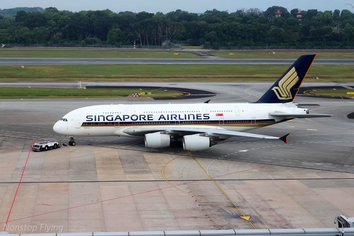 【新加坡住宿】樟宜機場皇冠假日酒店 -全球最佳機場酒店，航空迷超狂夢幻跑道機坪景觀房，過境/機場旅行豪華選擇!