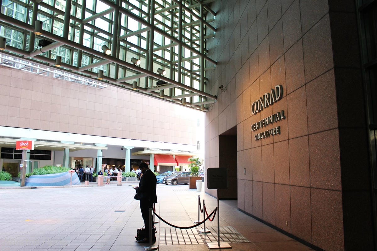 【新加坡住宿】Conrad Centennial Singapore 新加坡康萊德酒店 -2018全新翻修客房+環境設施、泳池介紹 - 第3張圖 【新加坡住宿】Conrad Centennial Singapore 新加坡康萊德酒店 -2018全新翻修客房+環境設施、泳池介紹