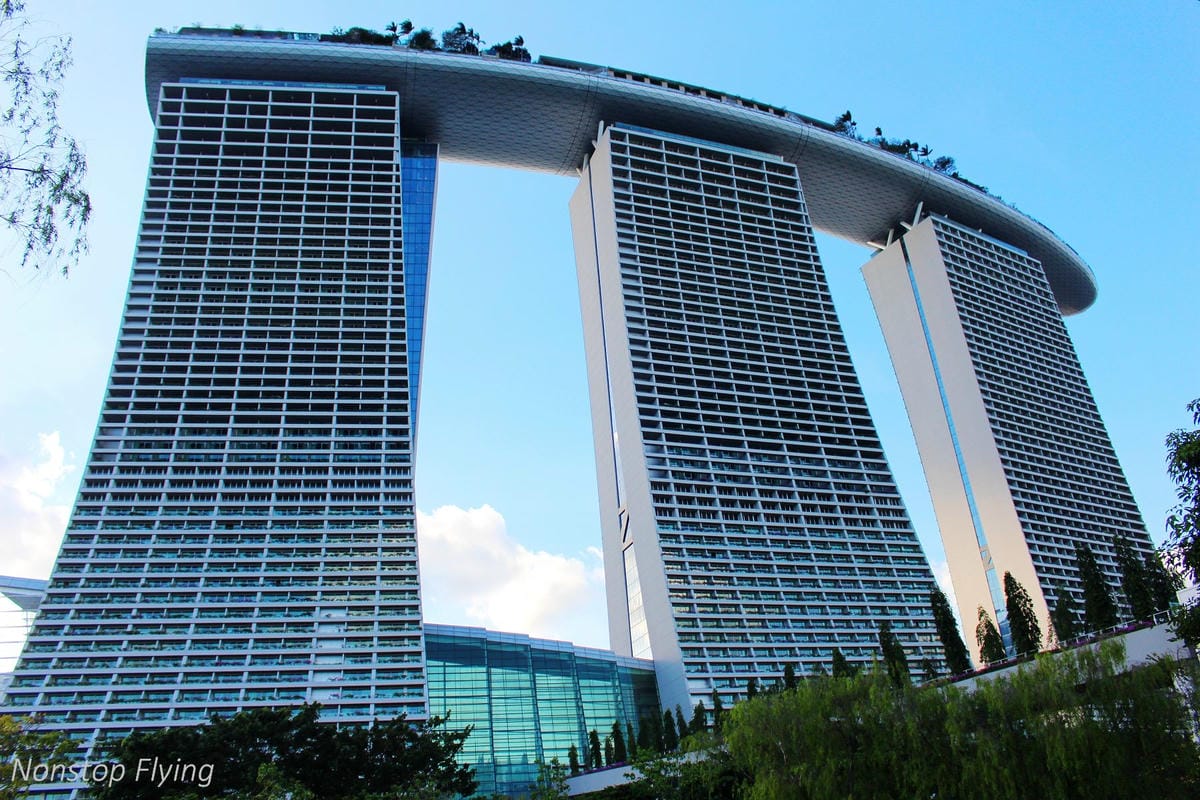 【新加坡食旅】濱海灣金沙酒店觀景台、超級樹燈光秀、照亮濱海灣燈光藝術節、328加東叻沙、五星海南雞飯 - 第2張圖 【新加坡食旅】濱海灣金沙酒店觀景台、超級樹燈光秀、照亮濱海灣燈光藝術節、328加東叻沙、五星海南雞飯