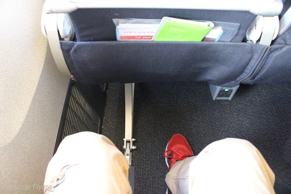 2018.05.16 加拿大航空 AC16 香港-多倫多 777-200LR飛行記錄 -15小時航程完整分享 - 第23張圖 2018.05.16 加拿大航空 AC16 香港-多倫多 777-200LR飛行記錄 -15小時航程完整分享