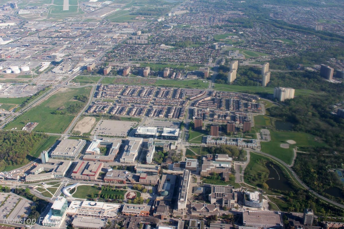 2018.05.16 加拿大航空 AC16 香港-多倫多 777-200LR飛行記錄 -15小時航程完整分享 - 第69張圖 2018.05.16 加拿大航空 AC16 香港-多倫多 777-200LR飛行記錄 -15小時航程完整分享