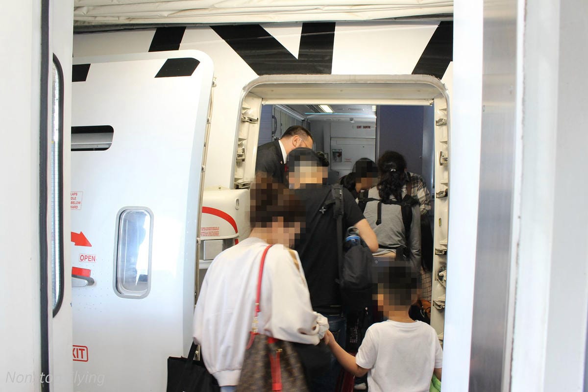 2018.05.16 加拿大航空 AC16 香港-多倫多 777-200LR飛行記錄 -15小時航程完整分享 - 第11張圖 2018.05.16 加拿大航空 AC16 香港-多倫多 777-200LR飛行記錄 -15小時航程完整分享