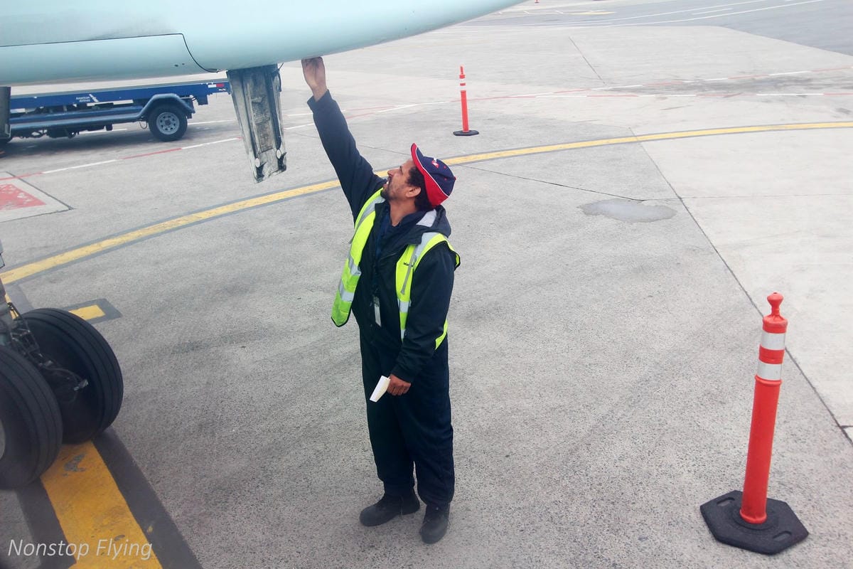 2018.05.17 加拿大航空 AC8893 哈利法克斯-波士頓 Dash 8-400Q飛行記錄，含哈利法克斯機場簡介
