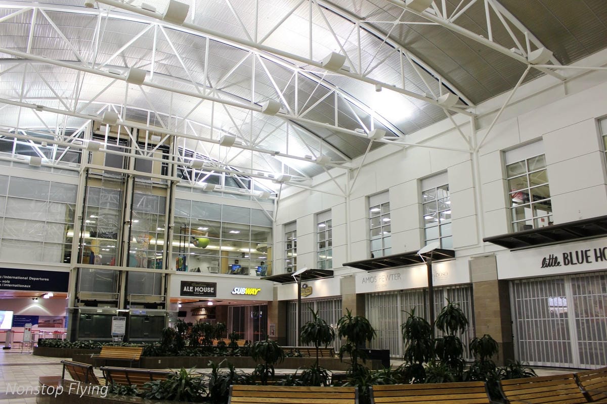 2018.05.17 加拿大航空 AC8893 哈利法克斯-波士頓 Dash 8-400Q飛行記錄，含哈利法克斯機場簡介