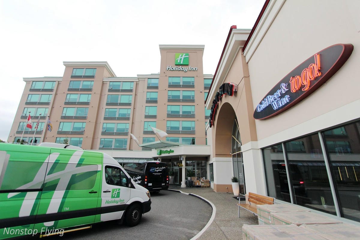 加拿大航空中轉過境旅館服務介紹、溫哥華機場假日酒店實住心得 -高艙等免費/低艙等優惠價入住!