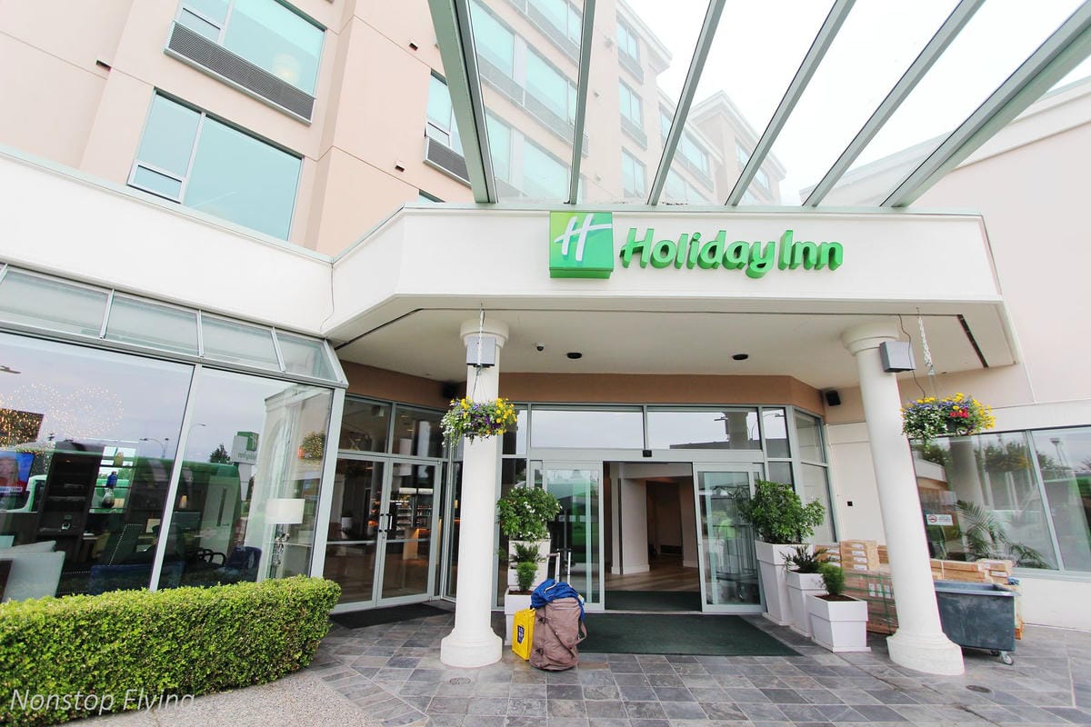 加拿大航空中轉過境旅館服務介紹、溫哥華機場假日酒店實住心得 -高艙等免費/低艙等優惠價入住!