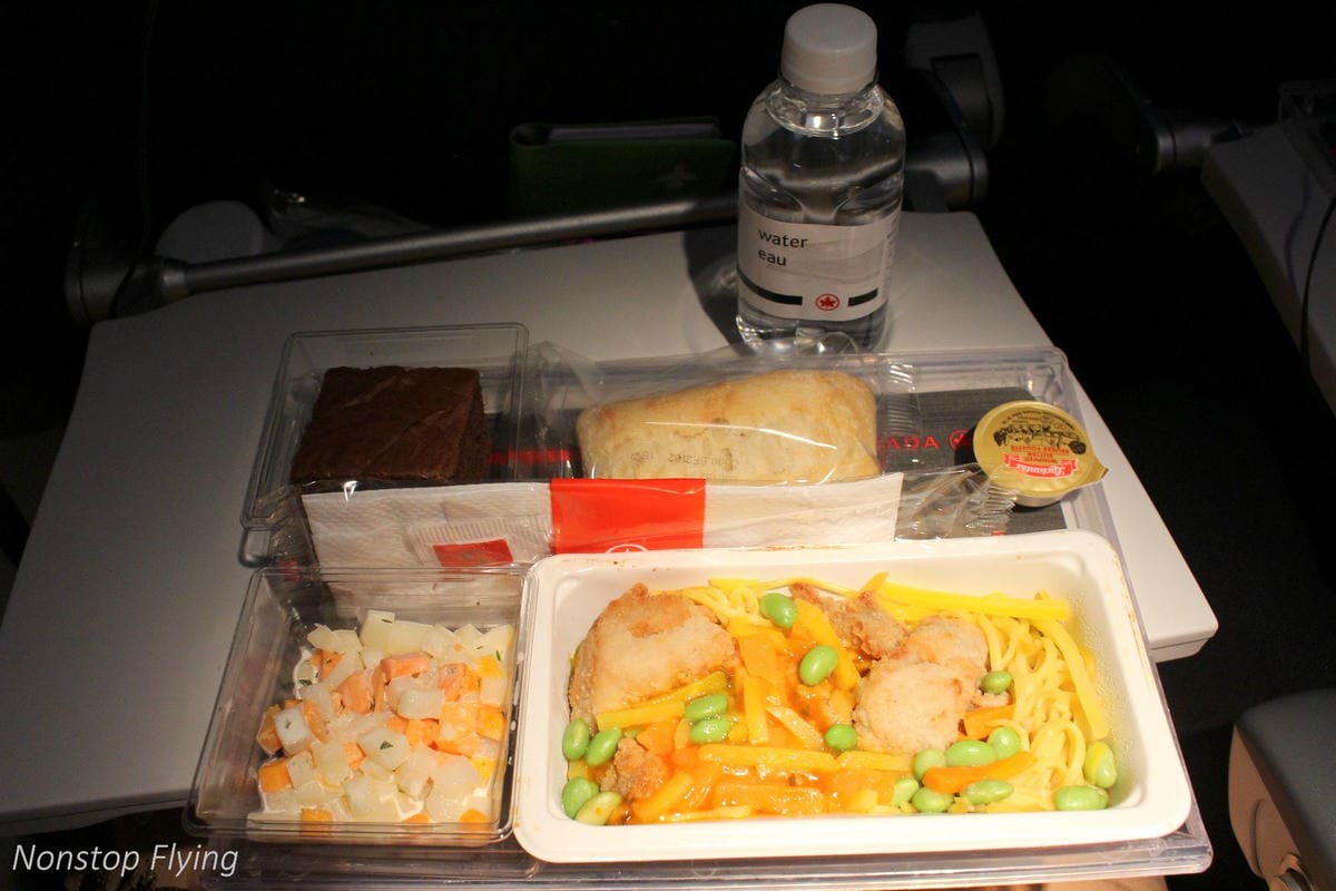 2018.05.20 加拿大航空 AC7 溫哥華-香港 777-300ER飛行記錄 -12小時航程完整分享 - 第51張圖 2018.05.20 加拿大航空 AC7 溫哥華-香港 777-300ER飛行記錄 -12小時航程完整分享