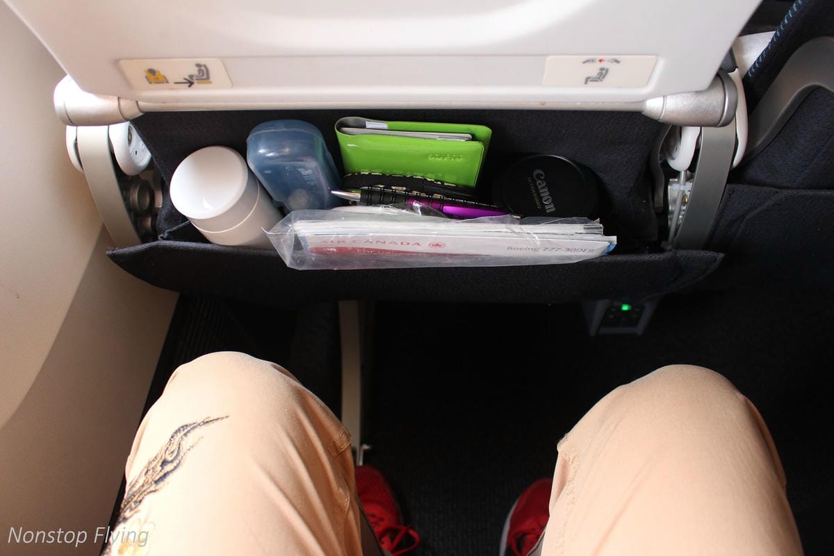 2018.05.20 加拿大航空 AC7 溫哥華-香港 777-300ER飛行記錄 -12小時航程完整分享 - 第28張圖 2018.05.20 加拿大航空 AC7 溫哥華-香港 777-300ER飛行記錄 -12小時航程完整分享