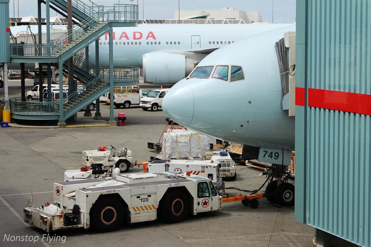 2018.05.20 加拿大航空 AC7 溫哥華-香港 777-300ER飛行記錄 -12小時航程完整分享 - 第17張圖 2018.05.20 加拿大航空 AC7 溫哥華-香港 777-300ER飛行記錄 -12小時航程完整分享