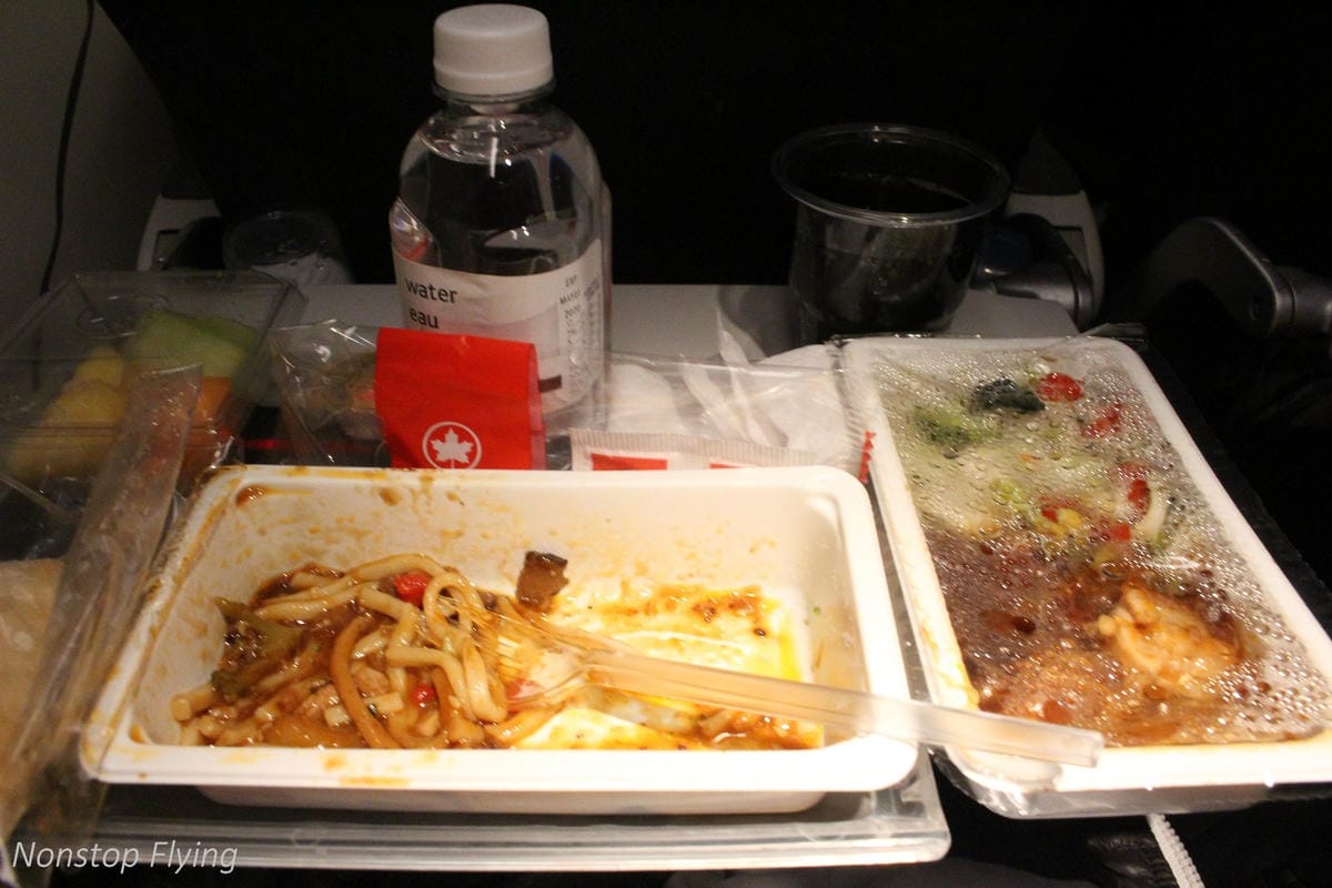 2018.05.20 加拿大航空 AC7 溫哥華-香港 777-300ER飛行記錄 -12小時航程完整分享 - 第56張圖 2018.05.20 加拿大航空 AC7 溫哥華-香港 777-300ER飛行記錄 -12小時航程完整分享