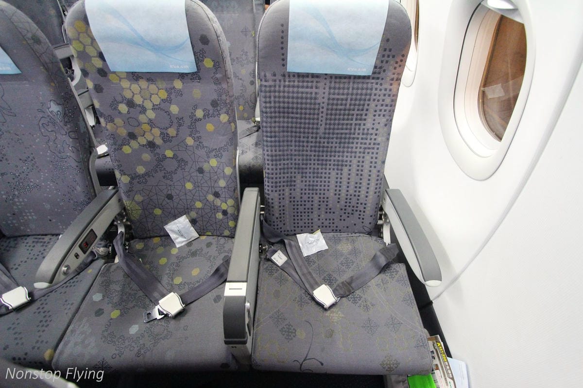 2018.05.21 長榮航空 BR858 香港-台北 A321飛行記錄 -超大腿部空間38排窗位、回台限定PAUL名店餐點 - 第13張圖 2018.05.21 長榮航空 BR858 香港-台北 A321飛行記錄 -超大腿部空間38排窗位、回台限定PAUL名店餐點