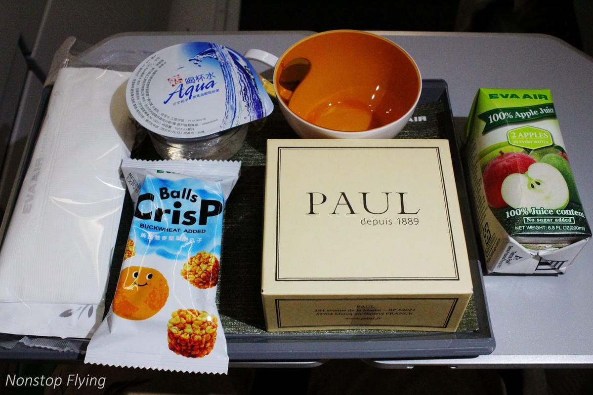 2018.05.21 長榮航空 BR858 香港-台北 A321飛行記錄 -超大腿部空間38排窗位、回台限定PAUL名店餐點 - 第20張圖 2018.05.21 長榮航空 BR858 香港-台北 A321飛行記錄 -超大腿部空間38排窗位、回台限定PAUL名店餐點