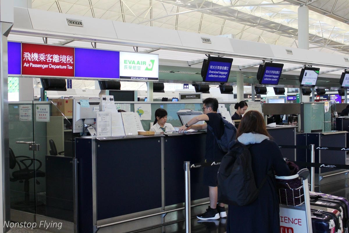 2018.05.21 長榮航空 BR858 香港-台北 A321飛行記錄 -超大腿部空間38排窗位、回台限定PAUL名店餐點 - 第2張圖 2018.05.21 長榮航空 BR858 香港-台北 A321飛行記錄 -超大腿部空間38排窗位、回台限定PAUL名店餐點