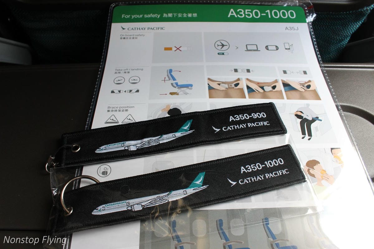 2018.07.01 國泰航空 CX484 香港-台北 A350-1000商業首航全記錄 >完整新機客艙介紹,比A359更上層樓的極致體驗 - 第55張圖 2018.07.01 國泰航空 CX484 香港-台北 A350-1000商業首航全記錄 >完整新機客艙介紹,比A359更上層樓的極致體驗