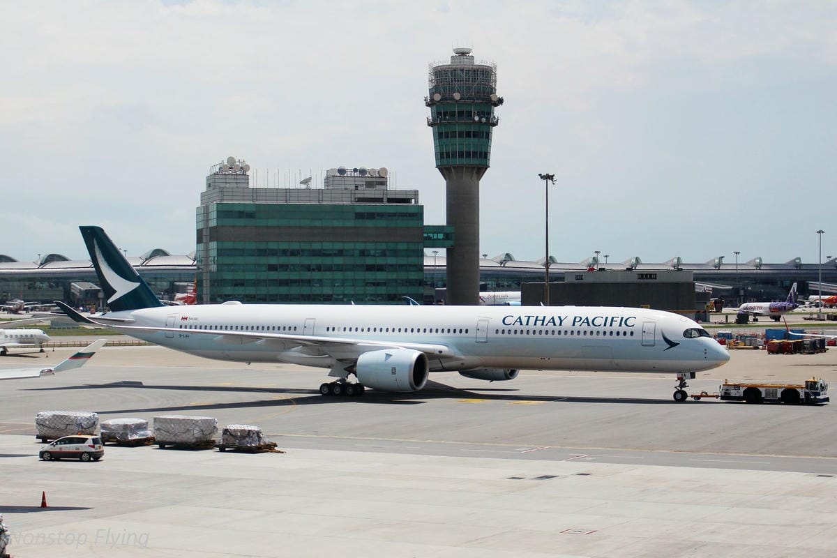 2018.07.01 國泰航空 CX484 香港-台北 A350-1000商業首航全記錄 >完整新機客艙介紹,比A359更上層樓的極致體驗 - 第3張圖 2018.07.01 國泰航空 CX484 香港-台北 A350-1000商業首航全記錄 >完整新機客艙介紹,比A359更上層樓的極致體驗