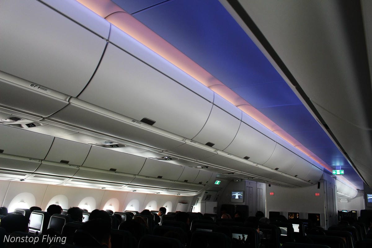 2018.07.01 國泰航空 CX484 香港-台北 A350-1000商業首航全記錄 >完整新機客艙介紹,比A359更上層樓的極致體驗 - 第75張圖 2018.07.01 國泰航空 CX484 香港-台北 A350-1000商業首航全記錄 >完整新機客艙介紹,比A359更上層樓的極致體驗