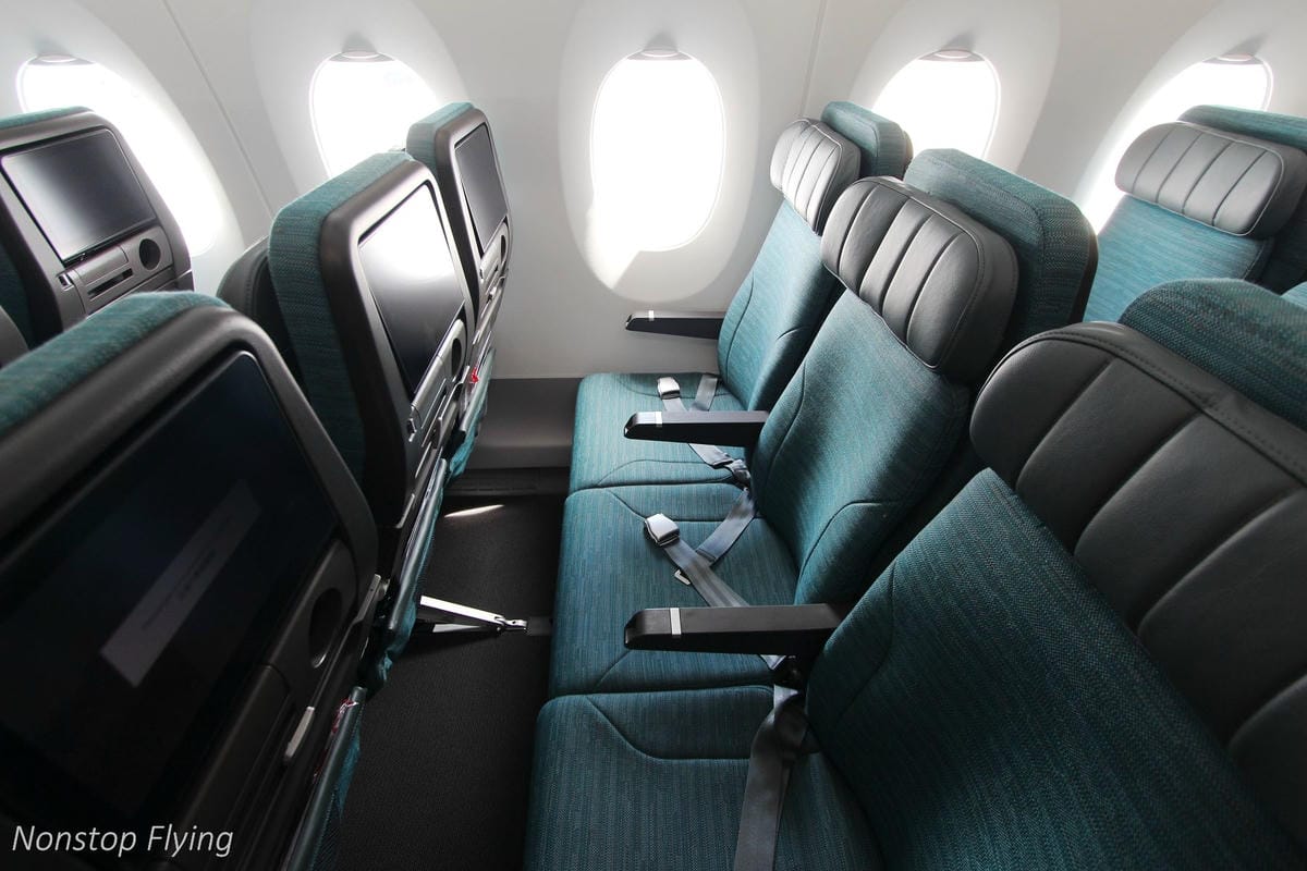 2018.07.01 國泰航空 CX484 香港-台北 A350-1000商業首航全記錄 >完整新機客艙介紹,比A359更上層樓的極致體驗 - 第34張圖 2018.07.01 國泰航空 CX484 香港-台北 A350-1000商業首航全記錄 >完整新機客艙介紹,比A359更上層樓的極致體驗