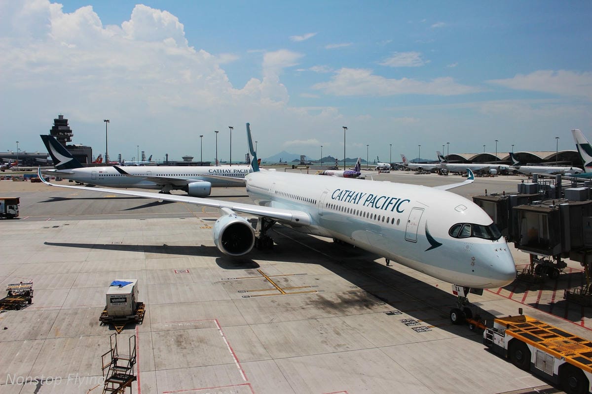 2018.07.01 國泰航空 CX484 香港-台北 A350-1000商業首航全記錄 >完整新機客艙介紹,比A359更上層樓的極致體驗 - 第9張圖 2018.07.01 國泰航空 CX484 香港-台北 A350-1000商業首航全記錄 >完整新機客艙介紹,比A359更上層樓的極致體驗