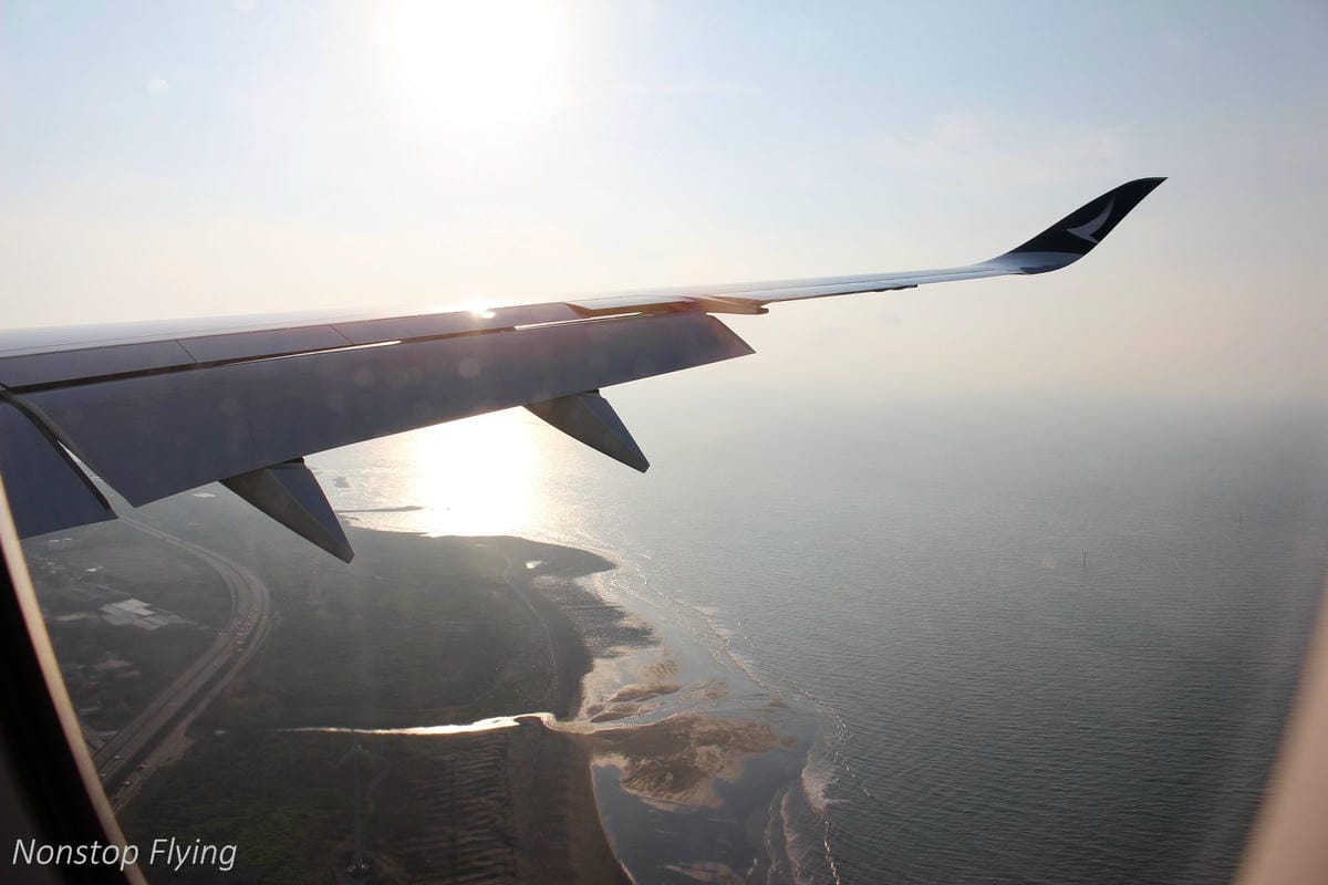 2018.07.01 國泰航空 CX484 香港-台北 A350-1000商業首航全記錄 >完整新機客艙介紹,比A359更上層樓的極致體驗 - 第84張圖 2018.07.01 國泰航空 CX484 香港-台北 A350-1000商業首航全記錄 >完整新機客艙介紹,比A359更上層樓的極致體驗