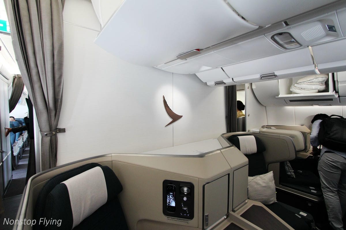 2018.07.01 國泰航空 CX484 香港-台北 A350-1000商業首航全記錄 >完整新機客艙介紹,比A359更上層樓的極致體驗 - 第18張圖 2018.07.01 國泰航空 CX484 香港-台北 A350-1000商業首航全記錄 >完整新機客艙介紹,比A359更上層樓的極致體驗