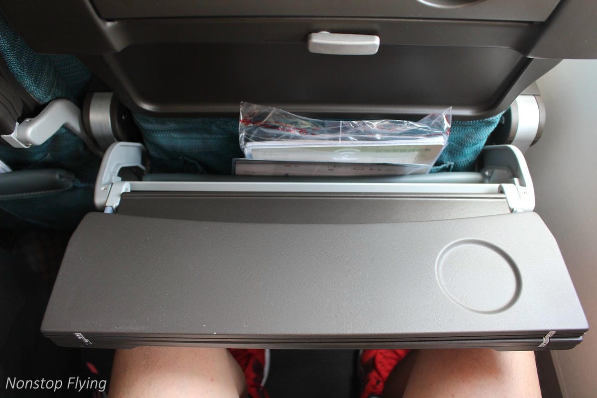 2018.07.01 國泰航空 CX484 香港-台北 A350-1000商業首航全記錄 >完整新機客艙介紹,比A359更上層樓的極致體驗 - 第50張圖 2018.07.01 國泰航空 CX484 香港-台北 A350-1000商業首航全記錄 >完整新機客艙介紹,比A359更上層樓的極致體驗