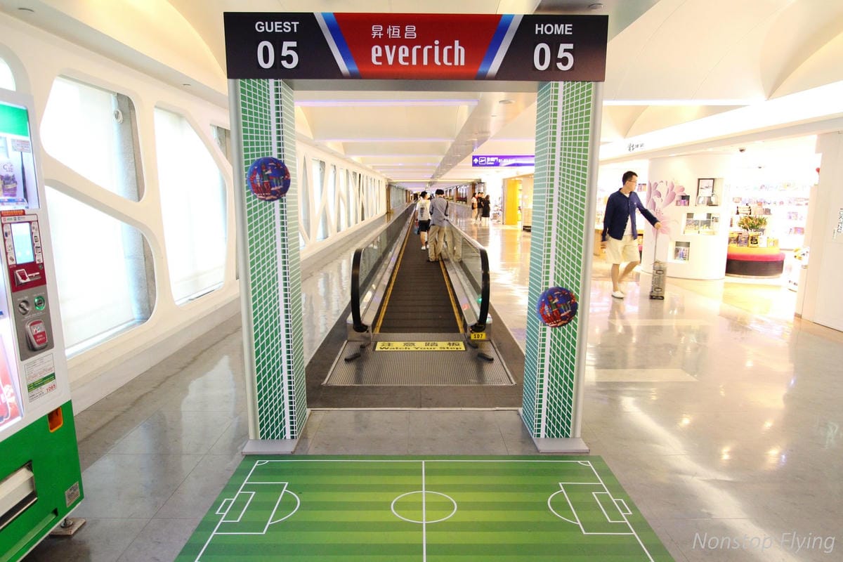 2018.06.30 國泰航空 CX465 台北-香港 777-300飛行記錄 -印度教餐 - 第12張圖 2018.06.30 國泰航空 CX465 台北-香港 777-300飛行記錄 -印度教餐