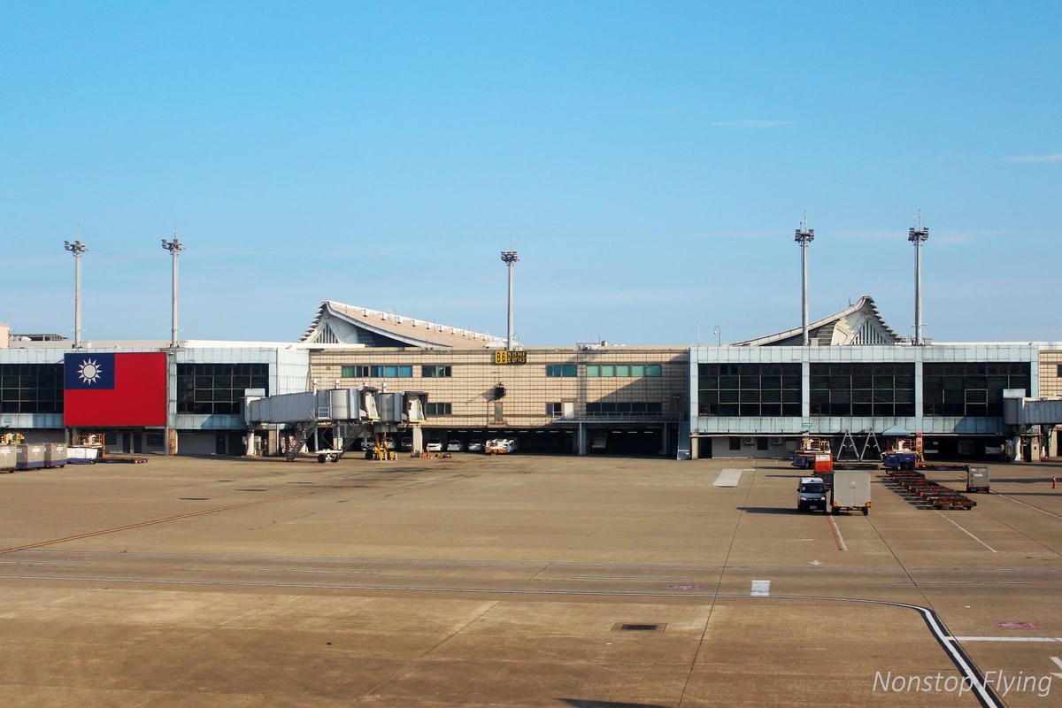 2018.06.30 國泰航空 CX465 台北-香港 777-300飛行記錄 -印度教餐 - 第31張圖 2018.06.30 國泰航空 CX465 台北-香港 777-300飛行記錄 -印度教餐