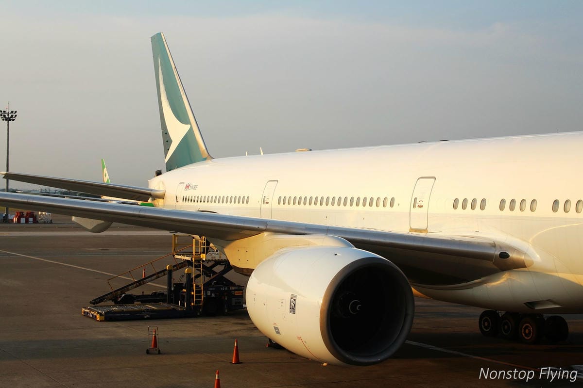 2018.06.30 國泰航空 CX465 台北-香港 777-300飛行記錄 -印度教餐 - 第9張圖 2018.06.30 國泰航空 CX465 台北-香港 777-300飛行記錄 -印度教餐