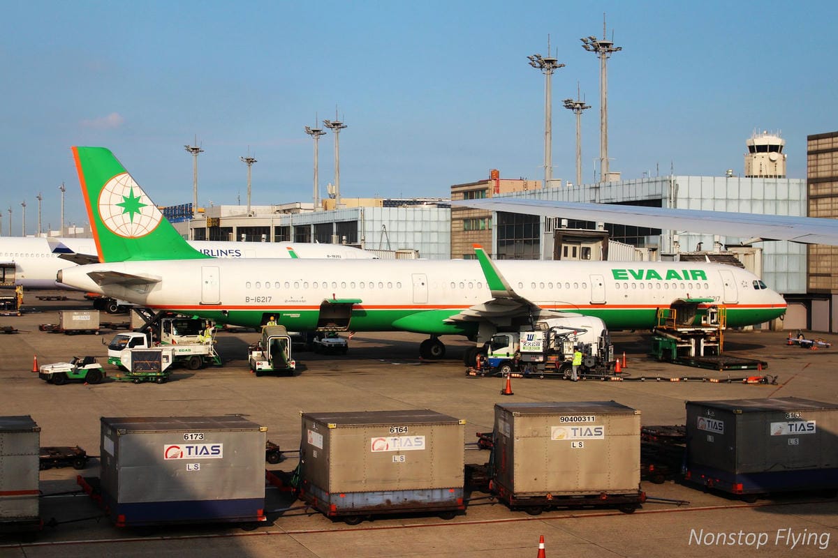 2018.06.30 國泰航空 CX465 台北-香港 777-300飛行記錄 -印度教餐