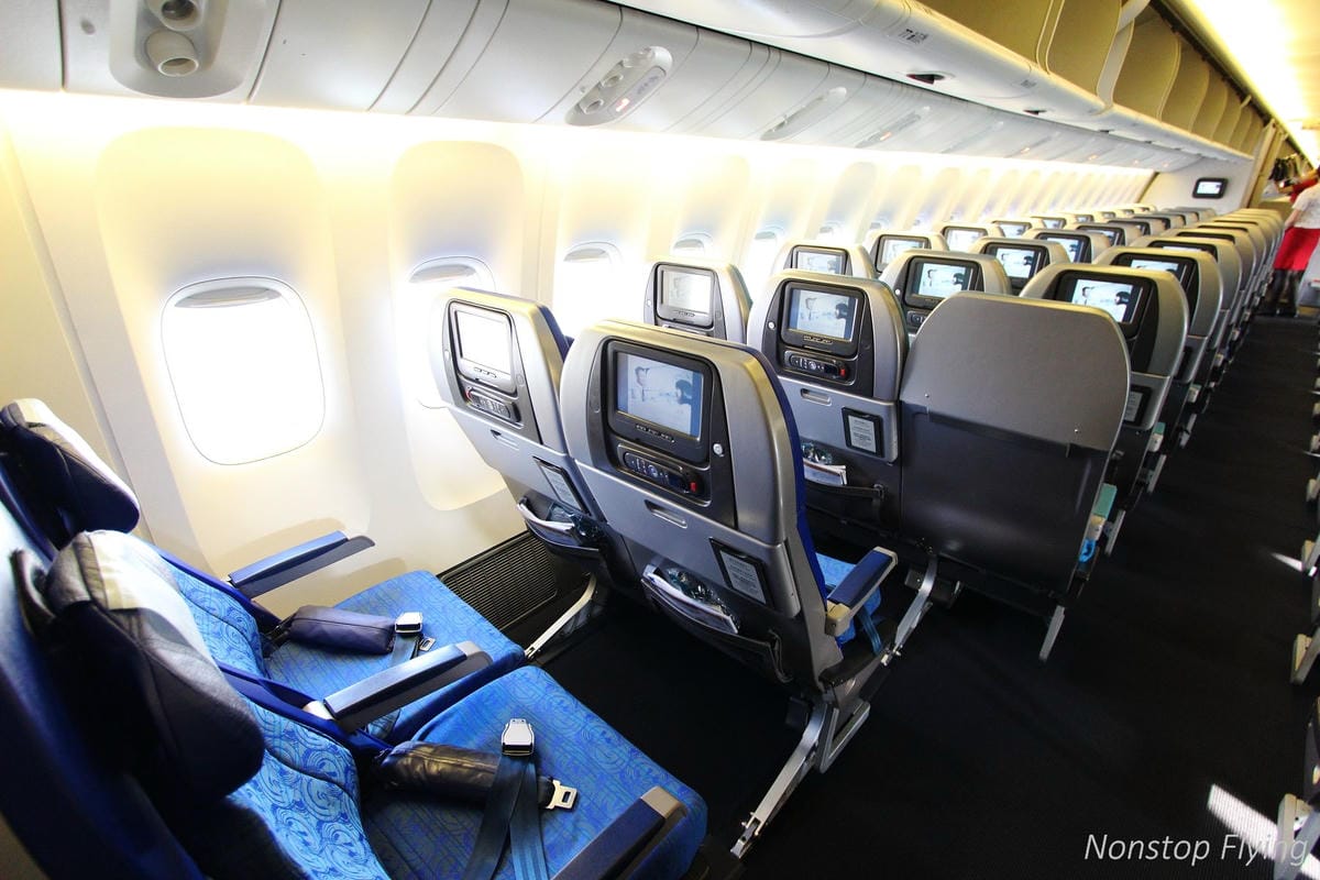 2018.06.30 國泰航空 CX465 台北-香港 777-300飛行記錄 -印度教餐 - 第18張圖 2018.06.30 國泰航空 CX465 台北-香港 777-300飛行記錄 -印度教餐