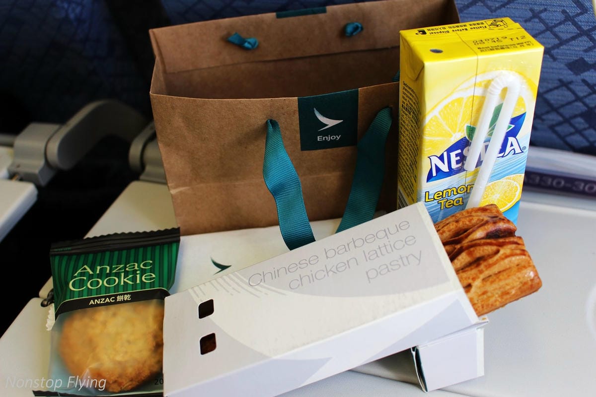 2018.08.10 國泰航空 CX494 香港-台北 A330-300飛行記錄