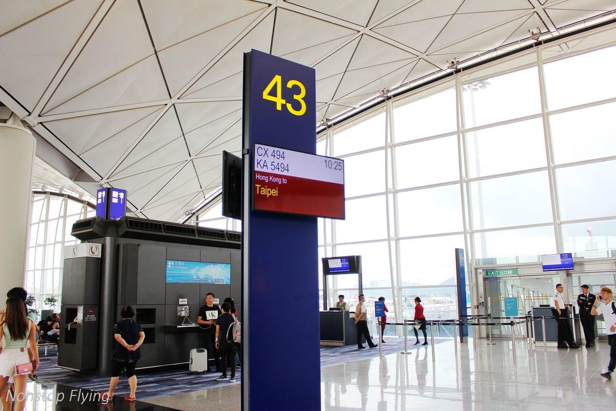 2018.08.10 國泰航空 CX494 香港-台北 A330-300飛行記錄