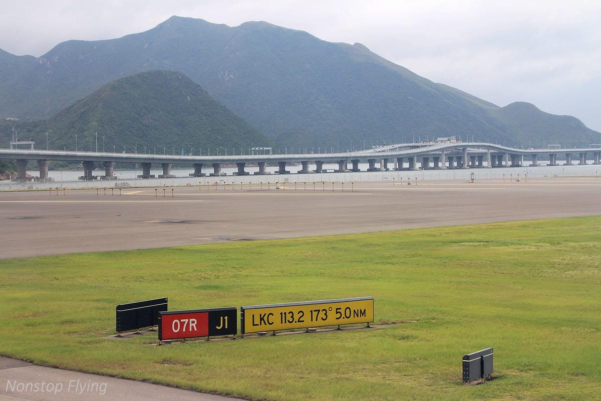 2018.08.10 國泰航空 CX494 香港-台北 A330-300飛行記錄