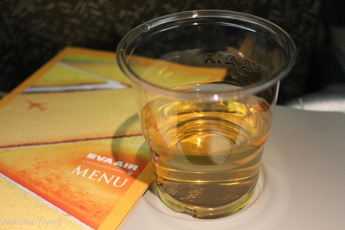 2018.08.14 長榮航空 BR87 台北-巴黎 777-300ER 飛行記錄 -新版一排10人座經濟艙 - 第33張圖 2018.08.14 長榮航空 BR87 台北-巴黎 777-300ER 飛行記錄 -新版一排10人座經濟艙