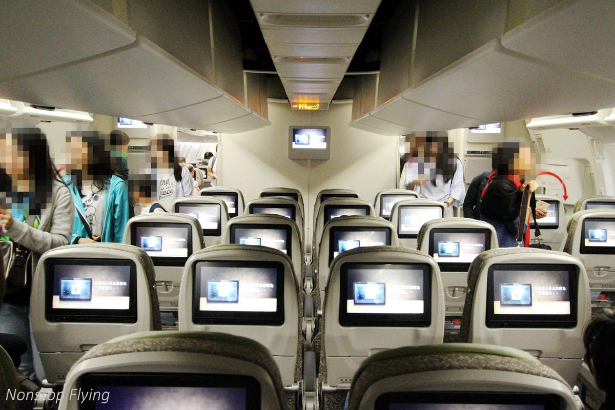 2018.08.14 長榮航空 BR87 台北-巴黎 777-300ER 飛行記錄 -新版一排10人座經濟艙