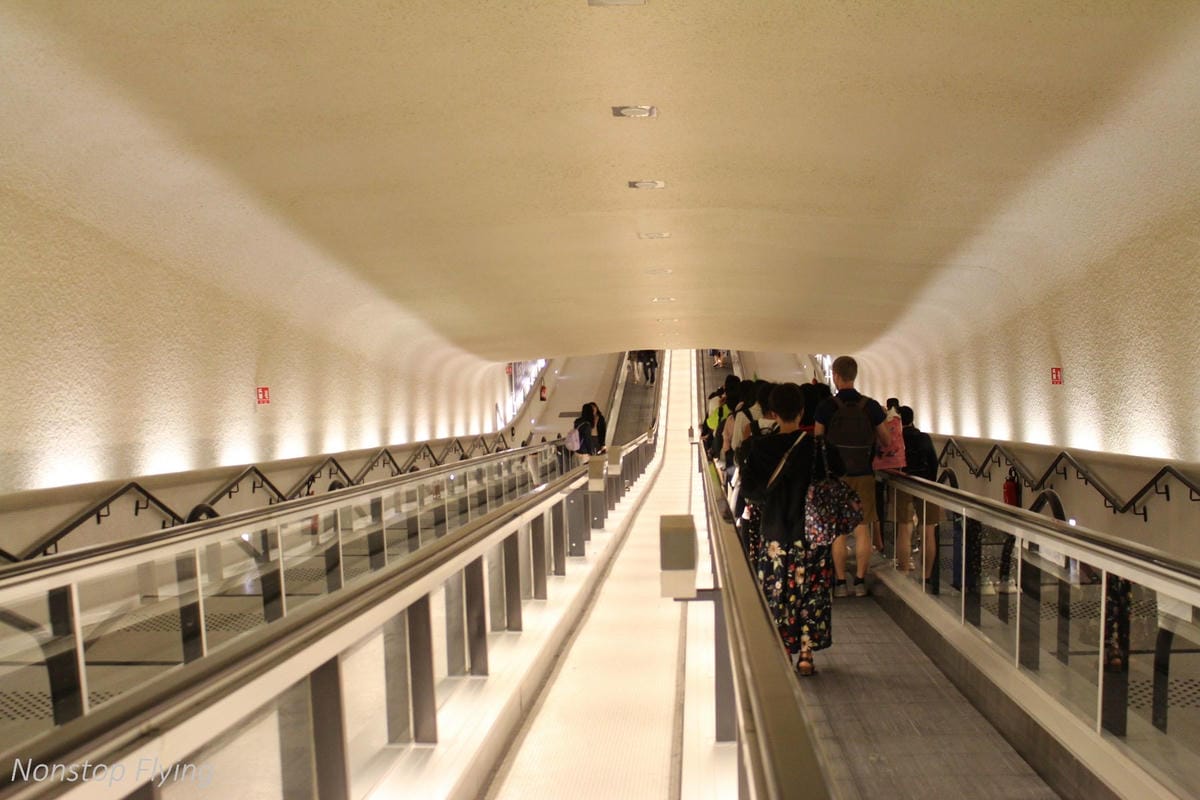 2018.08.14 長榮航空 BR87 台北-巴黎 777-300ER 飛行記錄 -新版一排10人座經濟艙