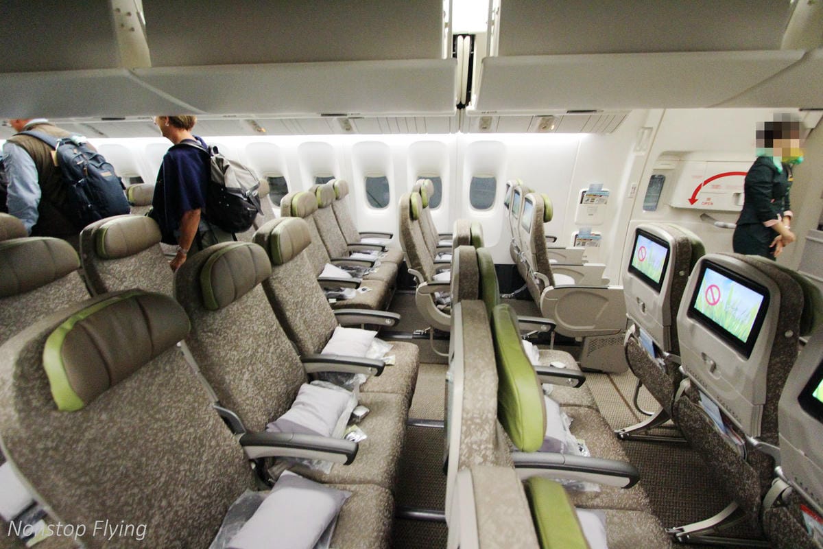 2018.08.14 長榮航空 BR87 台北-巴黎 777-300ER 飛行記錄 -新版一排10人座經濟艙