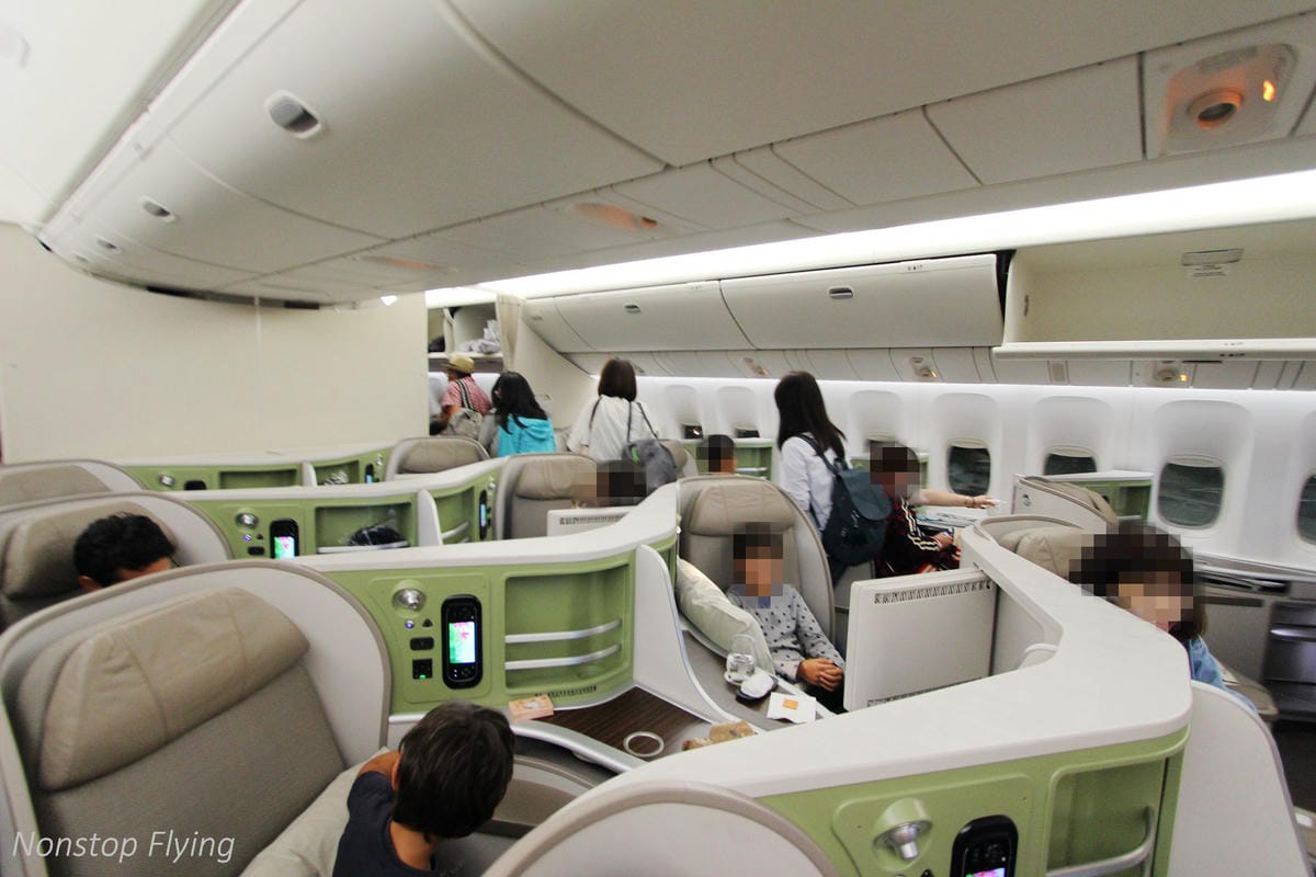 2018.08.14 長榮航空 BR87 台北-巴黎 777-300ER 飛行記錄 -新版一排10人座經濟艙