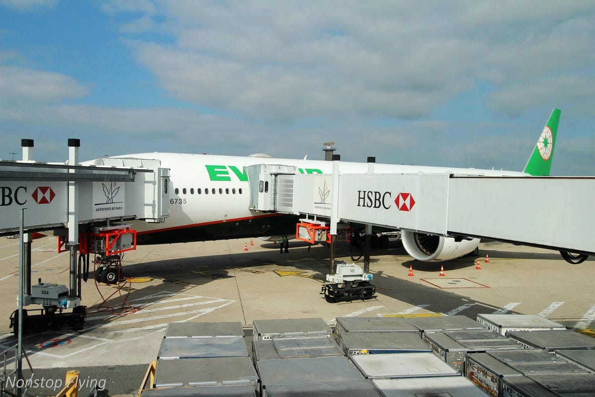 2018.08.22 長榮航空 BR88 巴黎-台北 777-300ER 飛行記錄 -新版一排10人座經濟艙