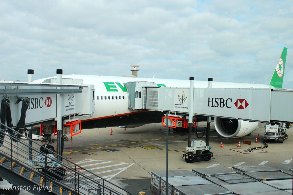 2018.08.22 長榮航空 BR88 巴黎-台北 777-300ER 飛行記錄 -新版一排10人座經濟艙