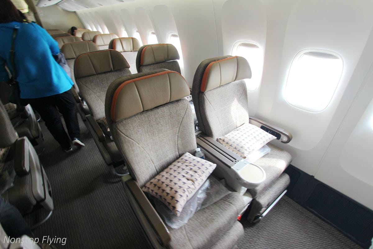 2018.08.22 長榮航空 BR88 巴黎-台北 777-300ER 飛行記錄 -新版一排10人座經濟艙 - 第36張圖 2018.08.22 長榮航空 BR88 巴黎-台北 777-300ER 飛行記錄 -新版一排10人座經濟艙