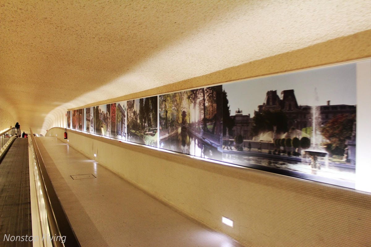 2018.08.22 長榮航空 BR88 巴黎-台北 777-300ER 飛行記錄 -新版一排10人座經濟艙 - 第19張圖 2018.08.22 長榮航空 BR88 巴黎-台北 777-300ER 飛行記錄 -新版一排10人座經濟艙