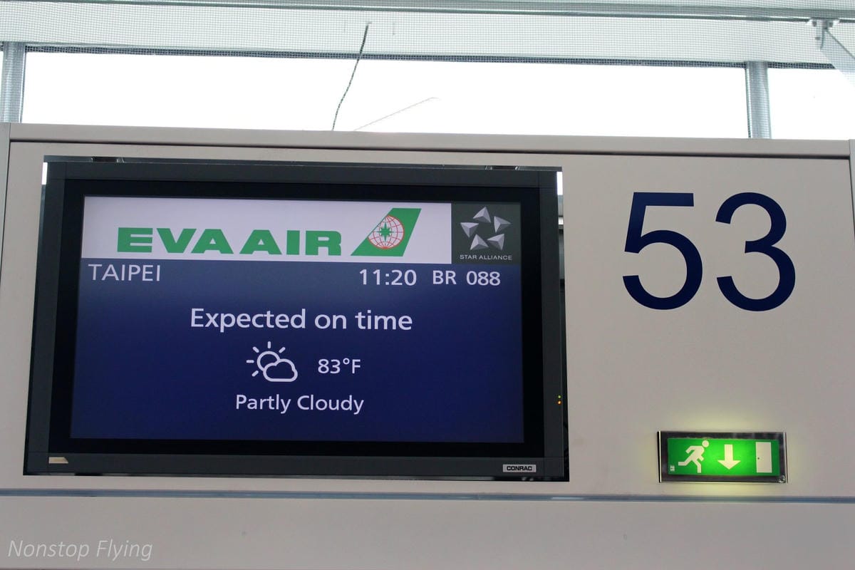 2018.08.22 長榮航空 BR88 巴黎-台北 777-300ER 飛行記錄 -新版一排10人座經濟艙 - 第25張圖 2018.08.22 長榮航空 BR88 巴黎-台北 777-300ER 飛行記錄 -新版一排10人座經濟艙