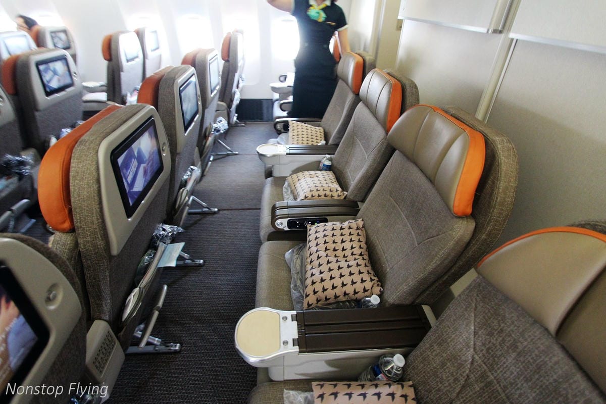 2018.08.22 長榮航空 BR88 巴黎-台北 777-300ER 飛行記錄 -新版一排10人座經濟艙 - 第38張圖 2018.08.22 長榮航空 BR88 巴黎-台北 777-300ER 飛行記錄 -新版一排10人座經濟艙
