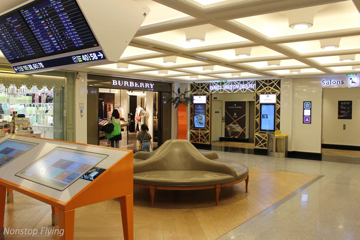 2018.08.22 長榮航空 BR88 巴黎-台北 777-300ER 飛行記錄 -新版一排10人座經濟艙 - 第13張圖 2018.08.22 長榮航空 BR88 巴黎-台北 777-300ER 飛行記錄 -新版一排10人座經濟艙