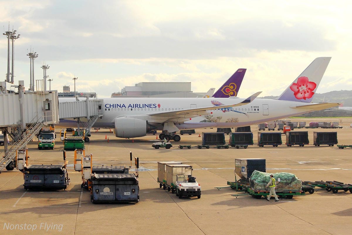2018.08.22 長榮航空 BR88 巴黎-台北 777-300ER 飛行記錄 -新版一排10人座經濟艙 - 第84張圖 2018.08.22 長榮航空 BR88 巴黎-台北 777-300ER 飛行記錄 -新版一排10人座經濟艙