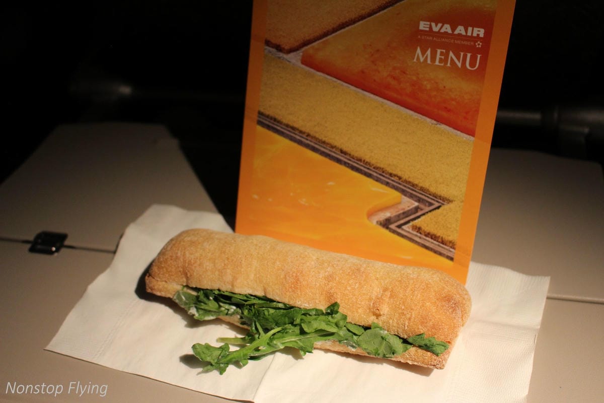 2018.08.22 長榮航空 BR88 巴黎-台北 777-300ER 飛行記錄 -新版一排10人座經濟艙 - 第68張圖 2018.08.22 長榮航空 BR88 巴黎-台北 777-300ER 飛行記錄 -新版一排10人座經濟艙