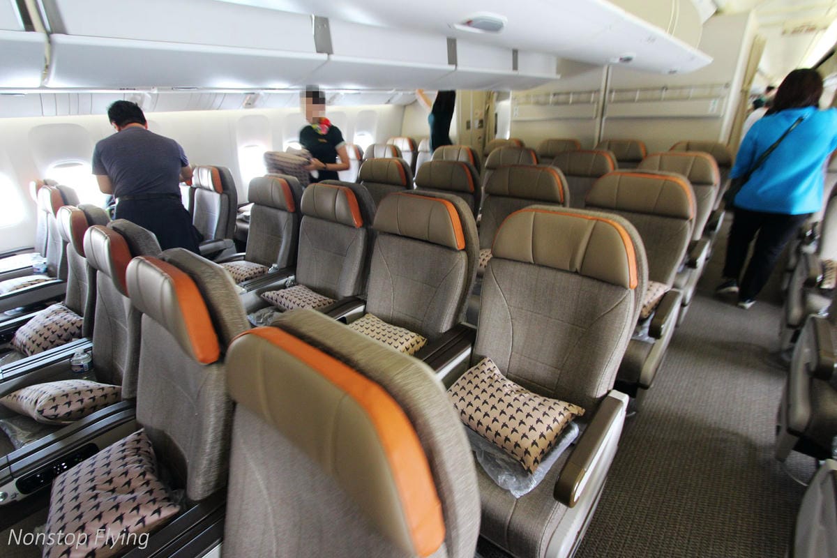 2018.08.22 長榮航空 BR88 巴黎-台北 777-300ER 飛行記錄 -新版一排10人座經濟艙 - 第37張圖 2018.08.22 長榮航空 BR88 巴黎-台北 777-300ER 飛行記錄 -新版一排10人座經濟艙