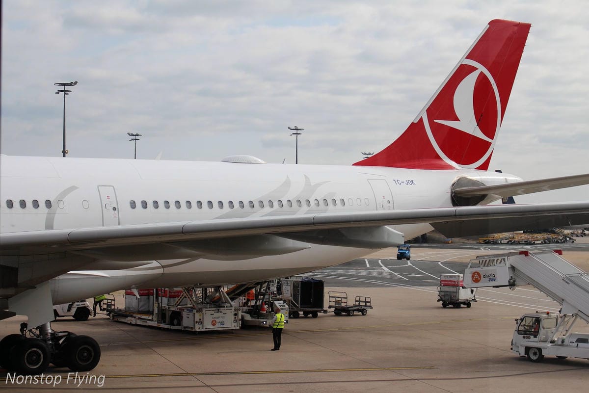2018.08.22 長榮航空 BR88 巴黎-台北 777-300ER 飛行記錄 -新版一排10人座經濟艙 - 第22張圖 2018.08.22 長榮航空 BR88 巴黎-台北 777-300ER 飛行記錄 -新版一排10人座經濟艙